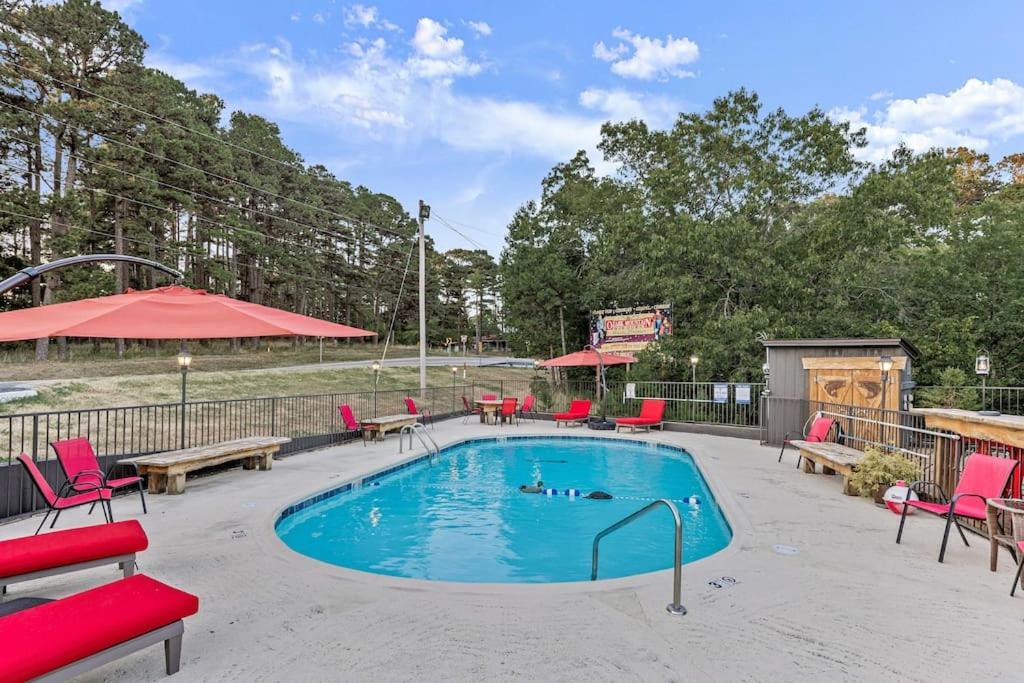 Stonegate Lodge 2 Queen Beds Fast Wifi 50" Tv Salt Water Pool Room #207 Eureka Springs Exterior photo