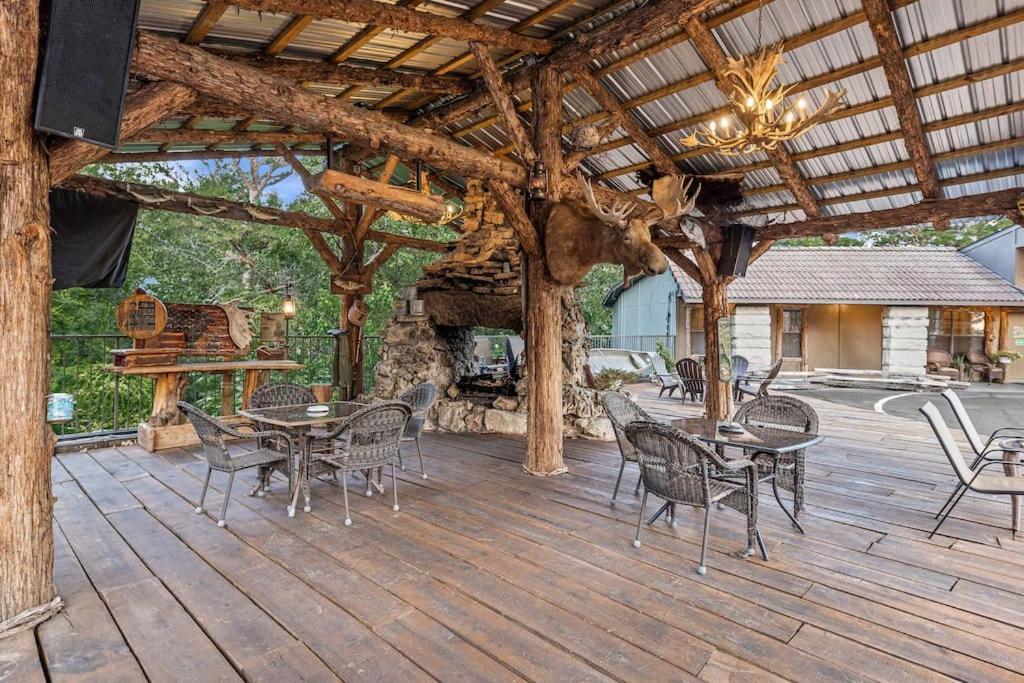 Stonegate Lodge 2 Queen Beds Fast Wifi 50" Tv Salt Water Pool Room #207 Eureka Springs Exterior photo